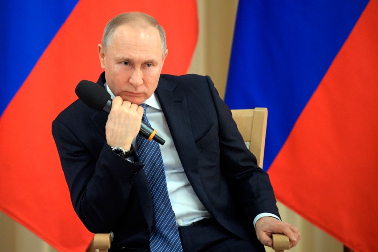 Rusi danas glasuju o ostanku Putina na vlasti