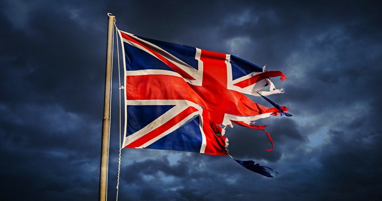 POSLJEDICE PANDEMIJE:  Velika Britanija pala u recesiju prvi put nakon 11 godina