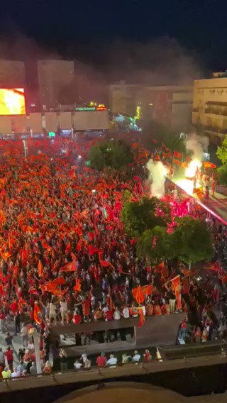 CRNA GORA NA NOGAMA: Oko 50.000 prosvjednika na trgu u Podgorici; “Zasitili smo se četničke slobode”