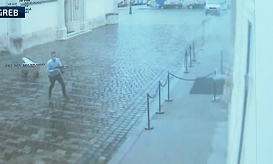 Policija prikazala snimku napada na Markovu trgu (Video)