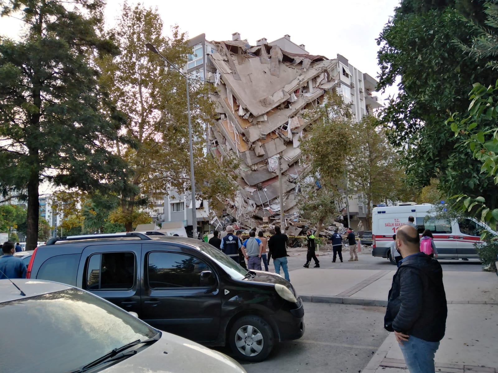 Potres magnitude 7 pogodio grčke otoke i dio Turske, zgrade se rušile kao kule od karata, ima mrtvih i ozlijeđenih