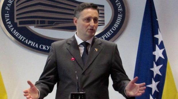 BEĆIROVIĆ ODGOVORIO VUČIĆU: Nisi nadležan ocjenjivati je li RS napadnuta