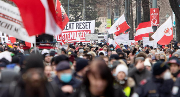 Gotovo 10 tisuća ljudi u Beču prosvjeduje protiv strogih mjera: ‘Podaci o mrtvima su gluposti‘
