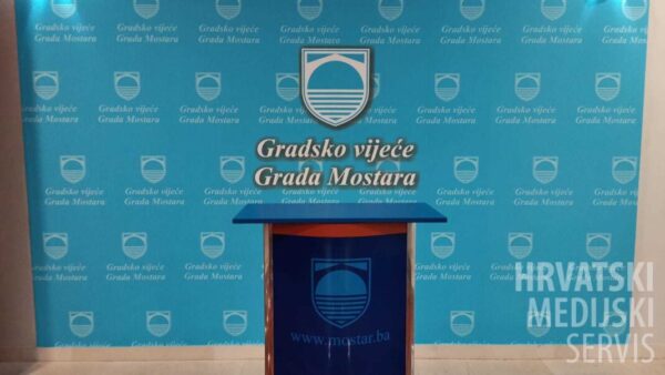 “Ušminkana” Vijećnica spremna za sutrašnju sjednicu Gradskog vijeća Mostara
