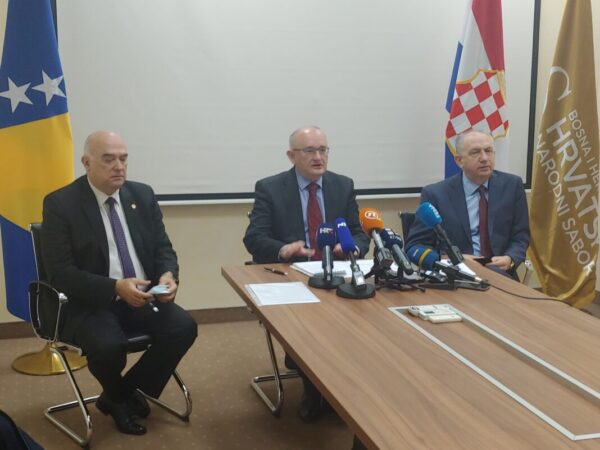 LJUBIĆ: Kandidatskog statusa za članstvo u EU neće biti bez izmjene Izbornog zakona BiH