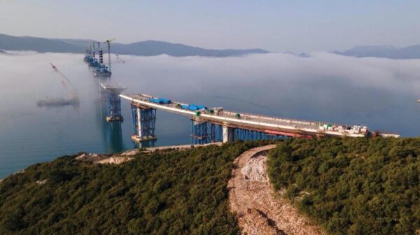 Čista fantazija: Do listopada će biti ugrađeni svi segmenti Pelješkog mosta
