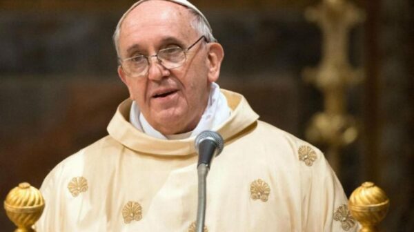 Papa na Uskrs ‘skandaloznima’ prozvao izdvajanja za naoružanje u vrijeme pandemije