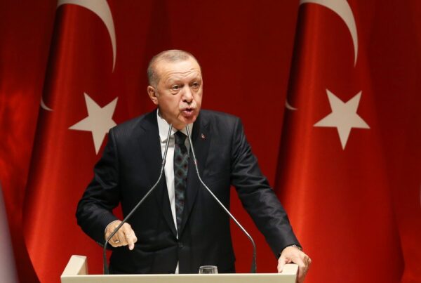 Iz stranih medija/Le Monde: Erdogan bi se zbog mušica i naglosti mogao ipak spotaknuti