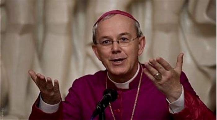 Biskup Schneider upozorava da mjera vezane uz COVID-a stvaraju “društvo robova”