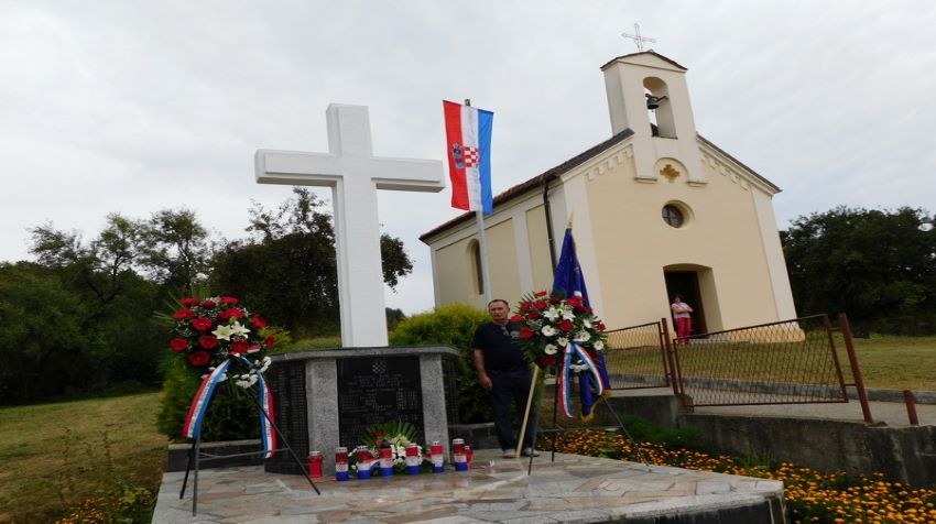 Masakr nad Hrvatima u selu Pecki – zaseok Bjelovac, 16. kolovoza 1991. godine