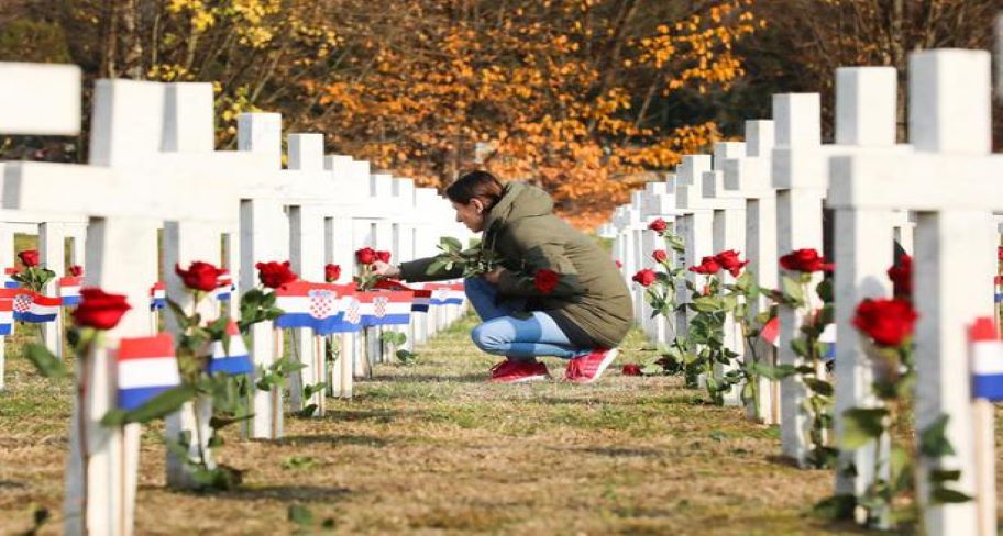 POD OPSADOM 87 DANA Dan sjećanja na žrtve Vukovara – 30 godina od sloma herojske obrane grada