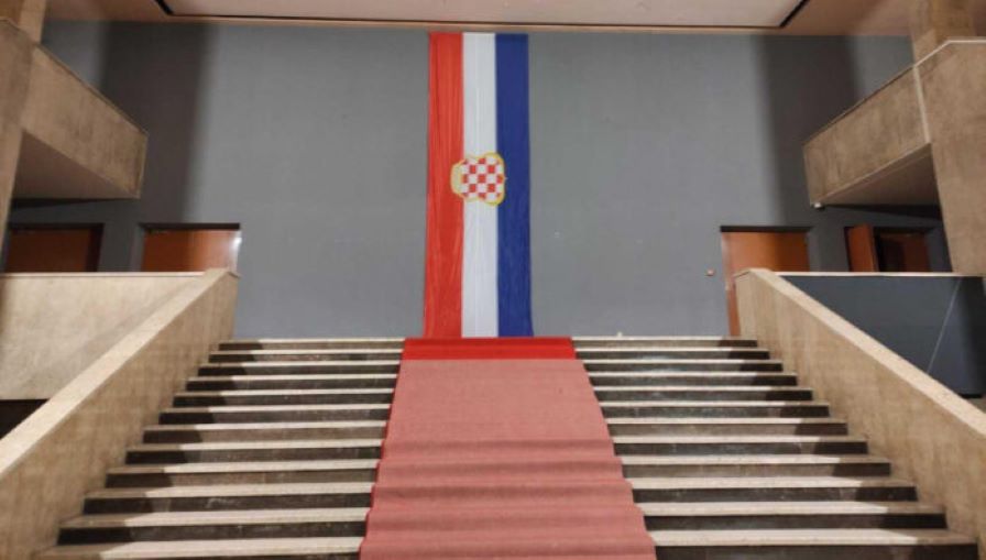 Ravnatelj Kosače je sjajno odgovorio školama kojima smeta hrvatsko ime i zastava, ovo morate pročitati