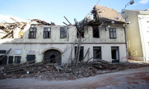 TUŽNA GODIŠNJICA: Prošla je godina dana od razornih potresa na Banovini