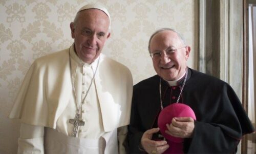 Papa primio apostolskog vizitatora za župu Međugorje mons. Cavallija