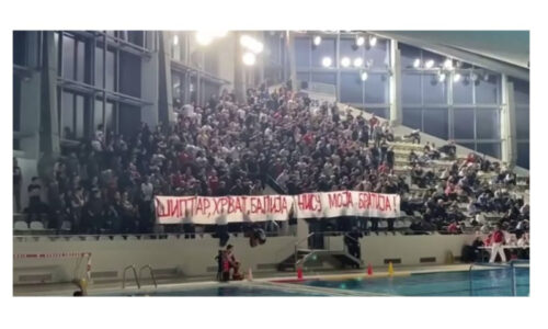 Tužiteljstvo u Beogradu: Isticanje transparenta »Šiptar, Hrvat, Balija, nisu moja bratija« nije kazneno djelo
