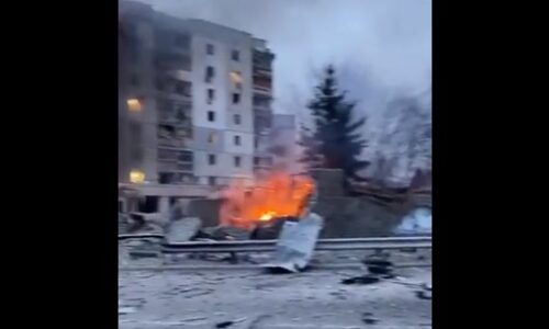 Objavljena snimka iz Borodianka, zgrade u plamenu