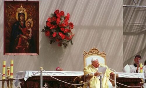Ivan Pavao II.: „Presveta Djevice, zaštitnice Ukrajine, čuvaj svoju djecu“