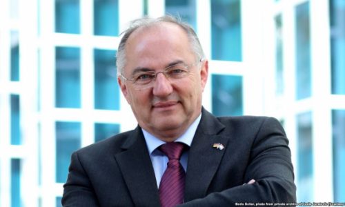 JURATOVIĆ: Dodat ćemo popratni tekst uz rezoluciju Bundestaga koja je nepotpuna zbog Adisa Ahmetovića