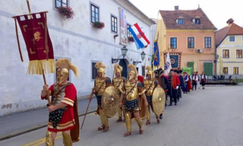 Danja Lakić Budimir: Susret povijesnih postrojbi Hrvatske, Karlovac