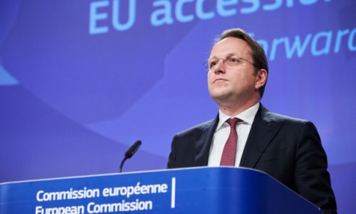 EUROPSKI POVJERENIK ZA PROŠIRENJE VARHELYI/EU će u listopadu predstaviti suštinske prijedloge o proširenju