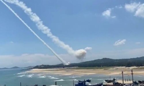 Kina ispalila 11 raketa prema Tajvanu