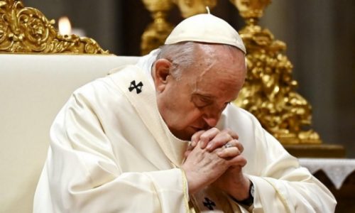 Papa Franjo novim potezom još više potaknuo nagađanja da je na odlasku
