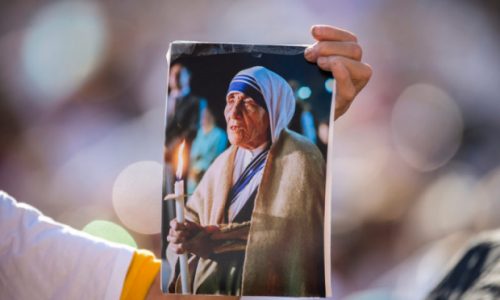 Sveta Majka Terezija – ona koja je služila najsiromašnijima među siromašnima