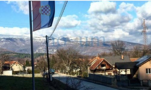 NOVI TRAVNIK/SDA želi ukloniti zastave hrvatskog naroda pored magistralne ceste!