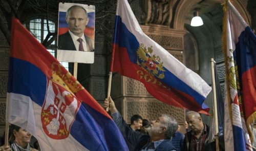 The Guardian: Kult Putina u Srbiji odraz je naroda koji još nije raščistio sa svojom prošlošću