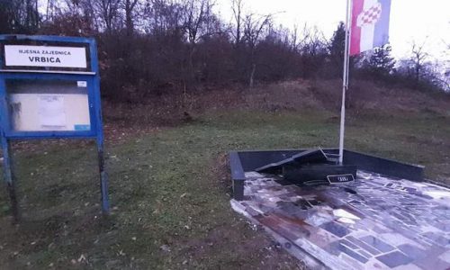 ŽEPČE: Srušeno Spomen – obilježje poginulim pripadnicima HVO-a u mjestu Vrbica
