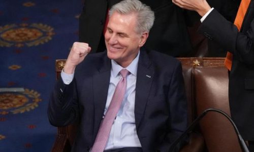 McCarthy uz brojne ustupke ‘tvrdolinijašima’ proglašen predsjednikom Zastupničkog doma Kongresa