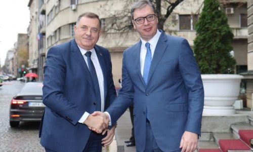 Kreće li RS u odcjepljenje ili to radi jer spašava Vučića zbog Kosova?!