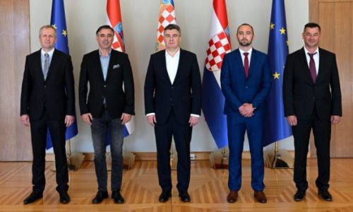 Predsjednik Milanović razgovarao s vodstvom Udruge lađara Neretve i prihvatio poziv na ovogodišnji maraton lađa