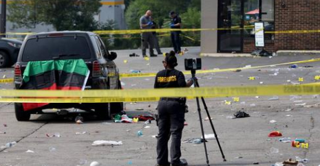 PONOVO DRAMA U AMERICI / Pucnjava ispred tržnog centra kod Chicagu, pogođeno više od 20 osoba