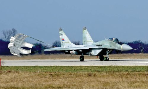 VUČIĆ: Srpsko ratno zrakoplovstvo naoružano je do zuba