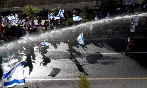 BIVŠI IZRAELSKI PREMIJER/ Zemlja ide prema građanskom ratu
