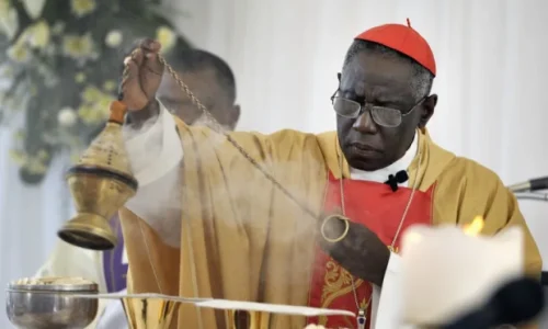 Kardinal Sarah istaknuo svoju podršku tradicionalnoj latinskoj misi, žaleći zbog pokušaja njezinog ukidanja