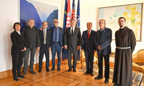 Predsjednik Milanović razgovarao s organizatorima i sudionicima konvoja „Bijeli put za Novu Bilu i Bosnu Srebrnu“ koji je spasio Hrvate Lašvanske doline