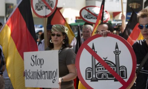 “Europljani će podleći pod islamom”, predviđa bivši šef njemačkih obavještaca