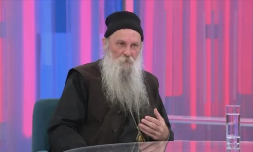 “Nedjeljom u 2″Episkop Ćulibrk otkrio kako je pomirio pravoslavlje i punk