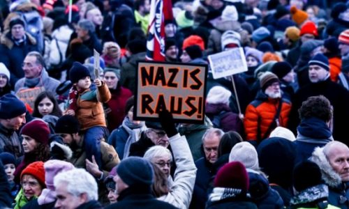 U Njemačkoj prosvjedovalo više desetaka tisuća ljudi protiv AfD-a
