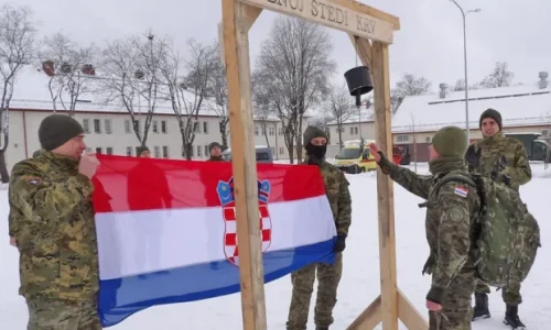 FOTO/Čestitamo! Hrvatski vojnik Roberto Lukinić pobjednik natjecanja Znoj štedi krv – Winter challenge u Poljskoj