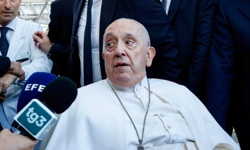 Papa Franjo opet u bolnici