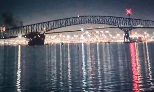 KATASTROFA U BALTIMOREU/VIDEO Strava u SAD-u: Brod udario u most i srušio ga, automobili propali u rijeku