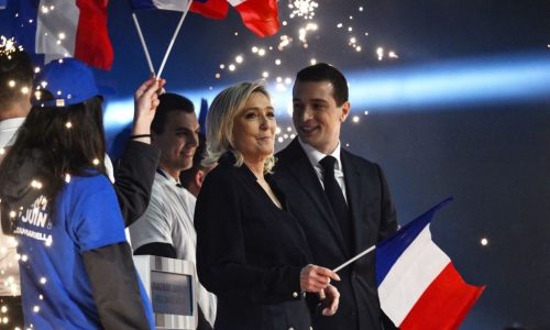 Le Pen: Ekstremna ljevica nekažnjeno provodi nasilje; Macron je kaos; glavni je problem prevelik broj useljenika!