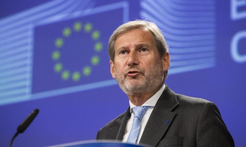 Hahn o proširenju: Europa će ili izvoziti stabilnost ili će uvoziti nestabilnost