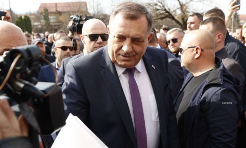 DODIK: BiH će propasti, mir za Srbe jedina opcija