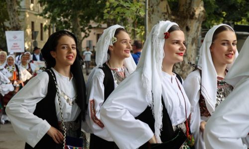 FOTO KUD-ovi u Mostaru prezentirali bogatstvo izvornog folklora Hrvata u BiH