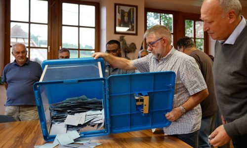 Neočekivani rezultati izbora u Francuskoj, najviše zastupničkih mjesta osvojila ekstremna Lijevo-zelena koalicija, Le Pen tek treća