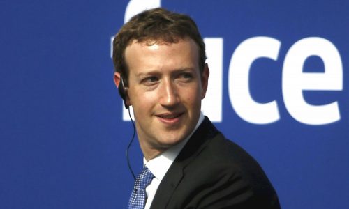 Zuckeberg: Bidenova administracija je tjerala Fecbook da zbog COVID-a cenzurira satiru i humor